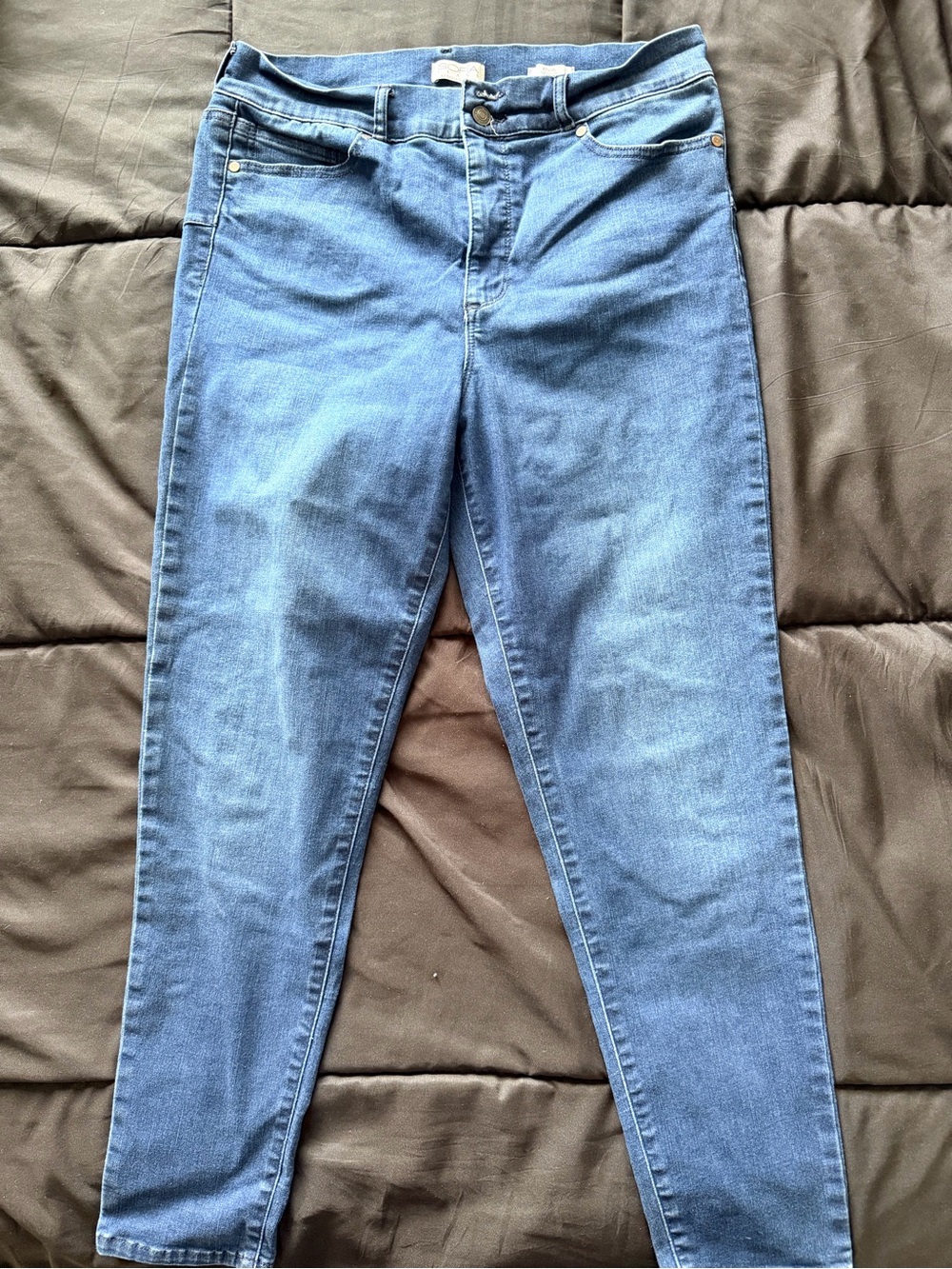 Sofia Vergara Eva Skinny Jeans